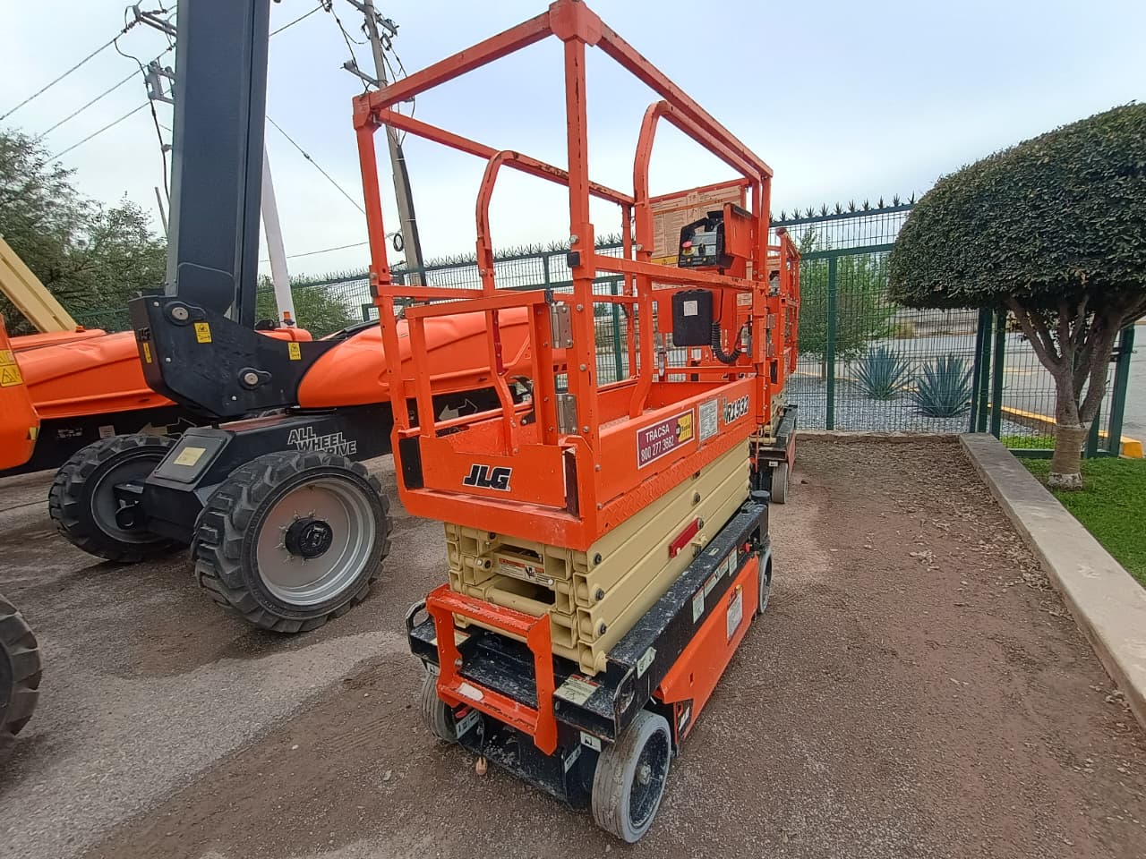 PLATAFORMA TIJERA JLG
