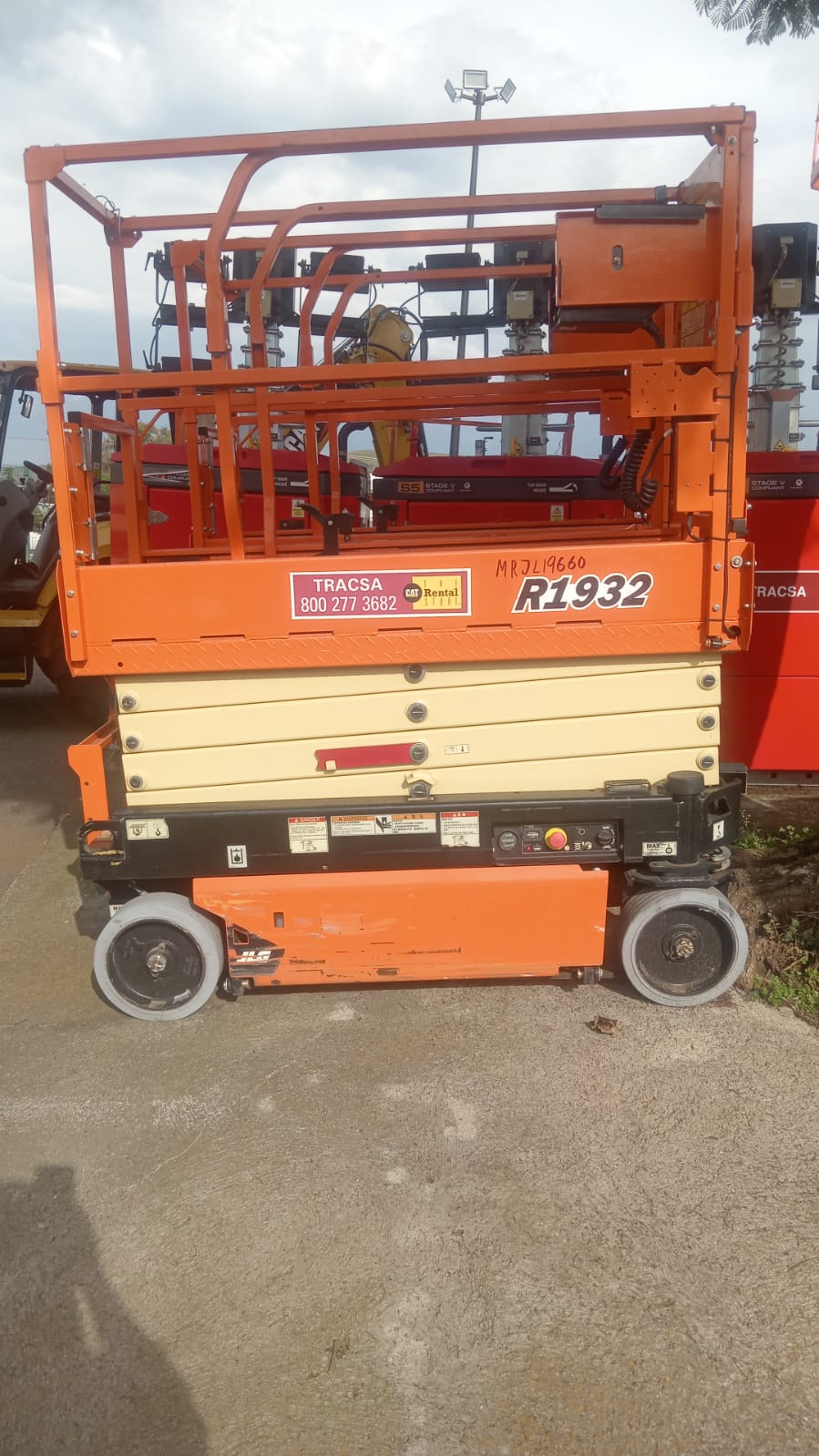 PLATAFORMA TIJERA JLG