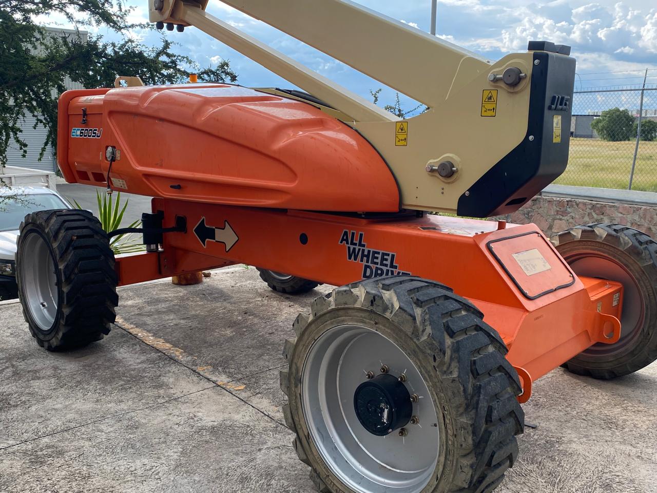 PLATAFORMA TELESCOPICA JLG